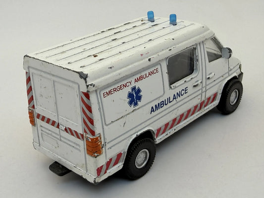 Vintage Ambulance Sun Toys Biały 1:43 – zdjęcie 2