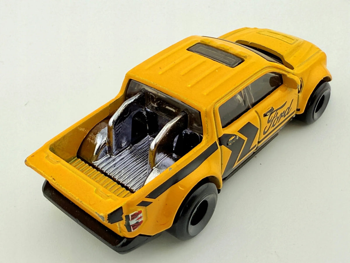 FORD MAVERICK CUSTOM, Hot Wheels, Resoraki, Die cast Hry78, Żółty, 1:64 – zdjęcie 2