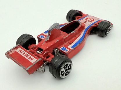 Hesketh 308 Yatming Czerwony 1:64 – zdjęcie 2