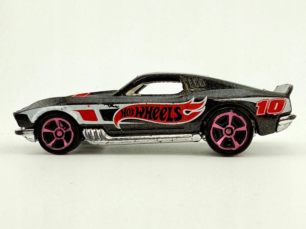 Datsun 240Z Hot Wheels Czarny 1:64 – zdjęcie 2