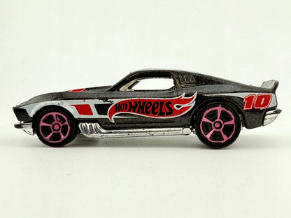 Datsun 240Z Hot Wheels Czarny 1:64 – zdjęcie 2