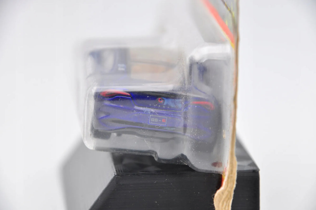 Fisker Karma Superfast Matchbox 2022 Niebieski 1:64 – zdjęcie 2