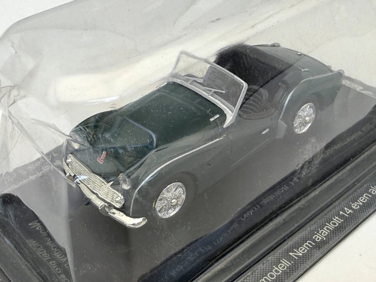 TRIUMPH TR3 Legendarne Samochody AmerCom Zielony 1:43 – zdjęcie 2