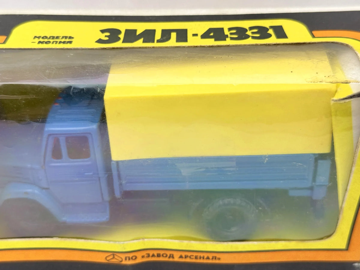 Ciężarówka ZIŁ-4331 Arsenał Niebieski 1:43 Made in Ukraine – zdjęcie 2