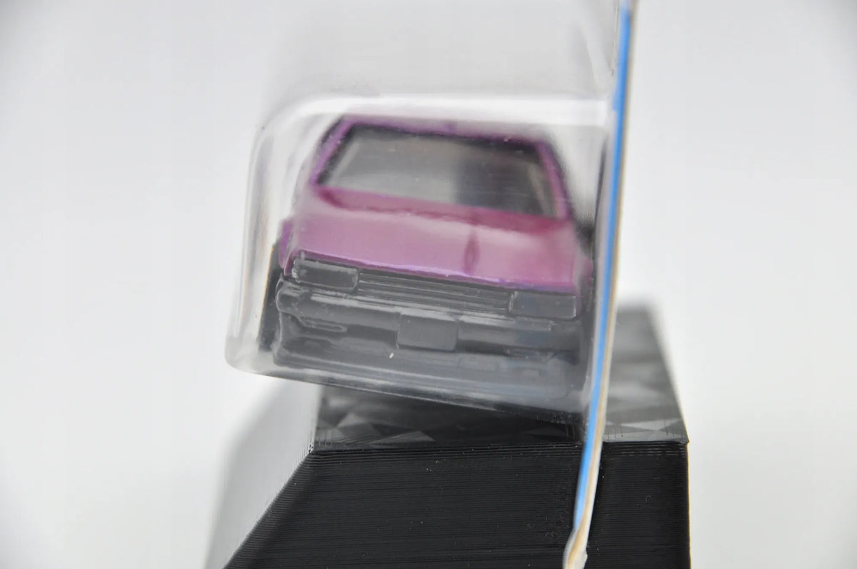 NISSAN SKYLINE RS (KDR30) Hot Wheels 2024 Fioletowy 1:64 – zdjęcie 2