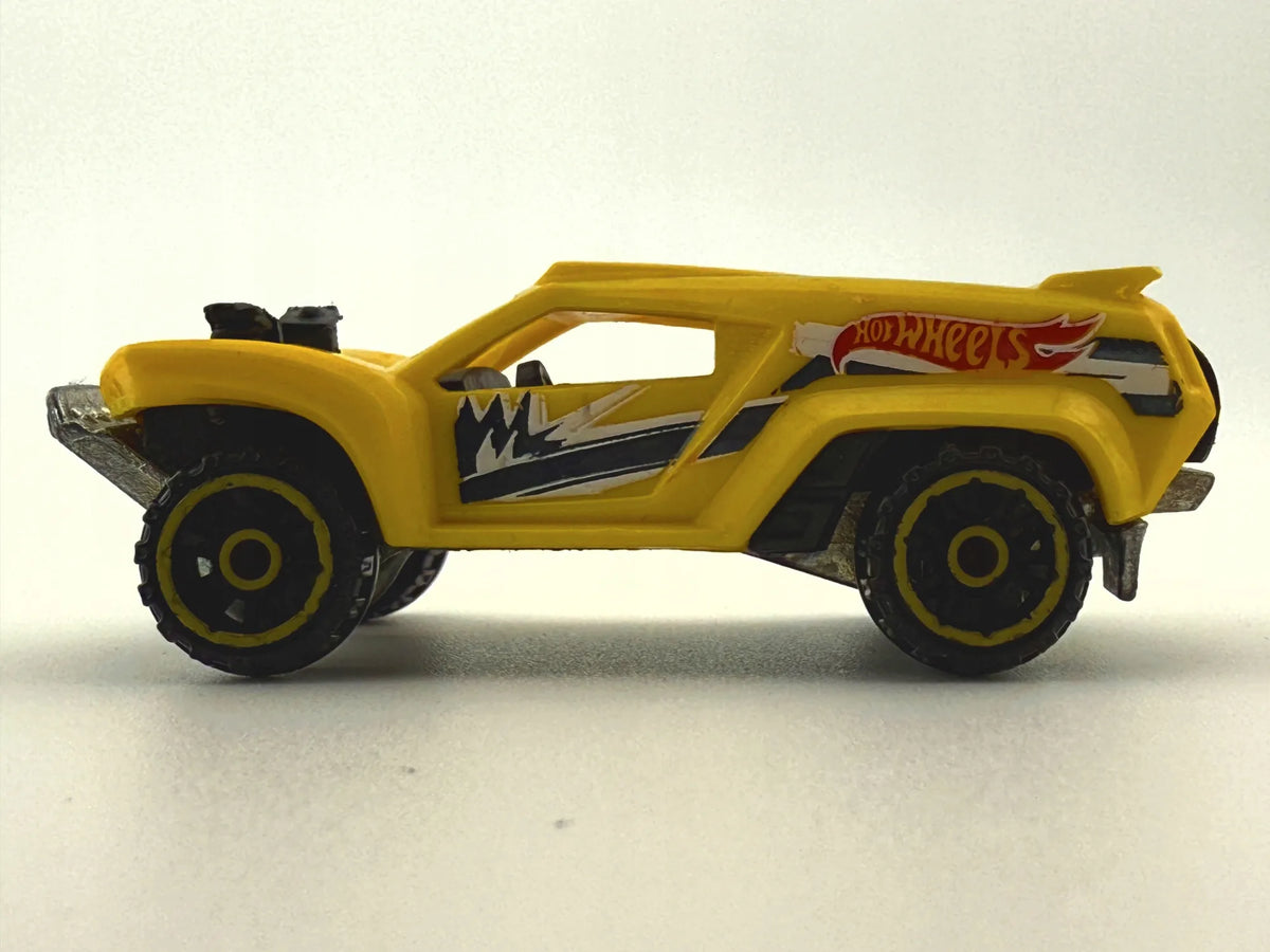 Dune Crusher Mainline Hot Wheels 2013 Żółty 1:64 – zdjęcie 2