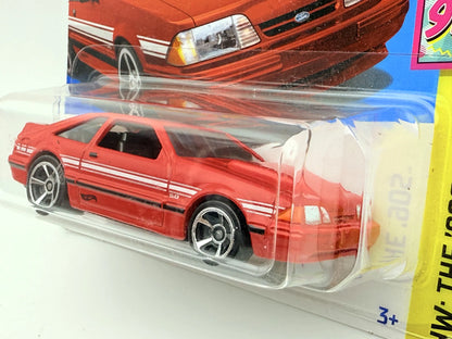 '92 FORD MUSTANG Hot Wheels 2024 Czerwony 1:64 – zdjęcie 2