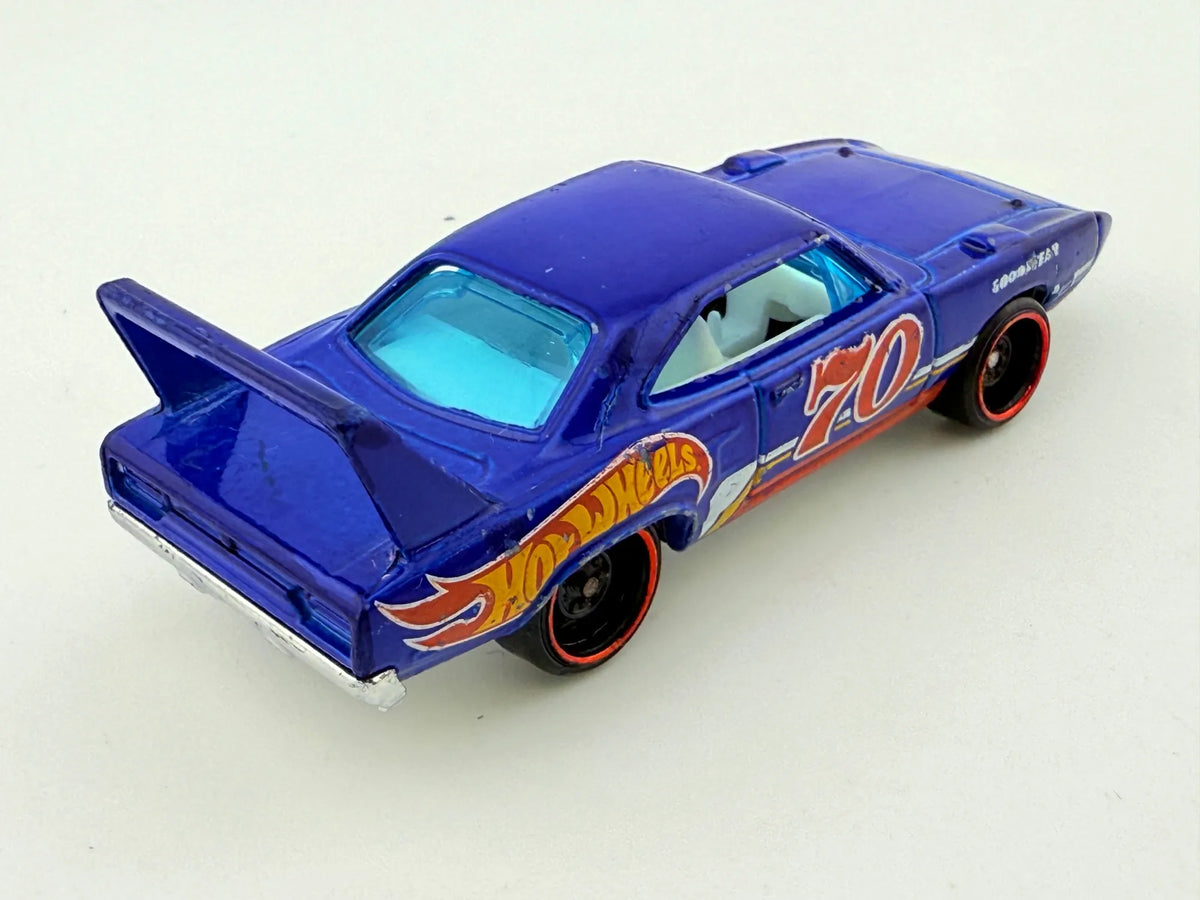 Plymouth Superbird Hot Wheels 2012 Niebieski 1:64 – zdjęcie 2