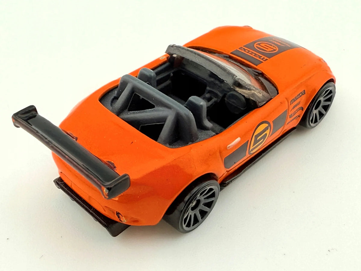 2015 Mazda Mx-5 Miata Hot Wheels 2015 Pomarańczowy 1:64 – zdjęcie 2
