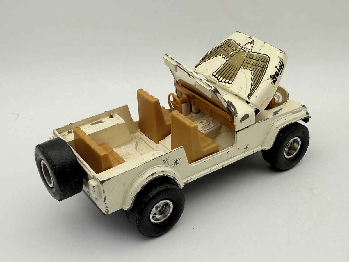 Jeep Ertl '80 Kremowy 1:20 – zdjęcie 2