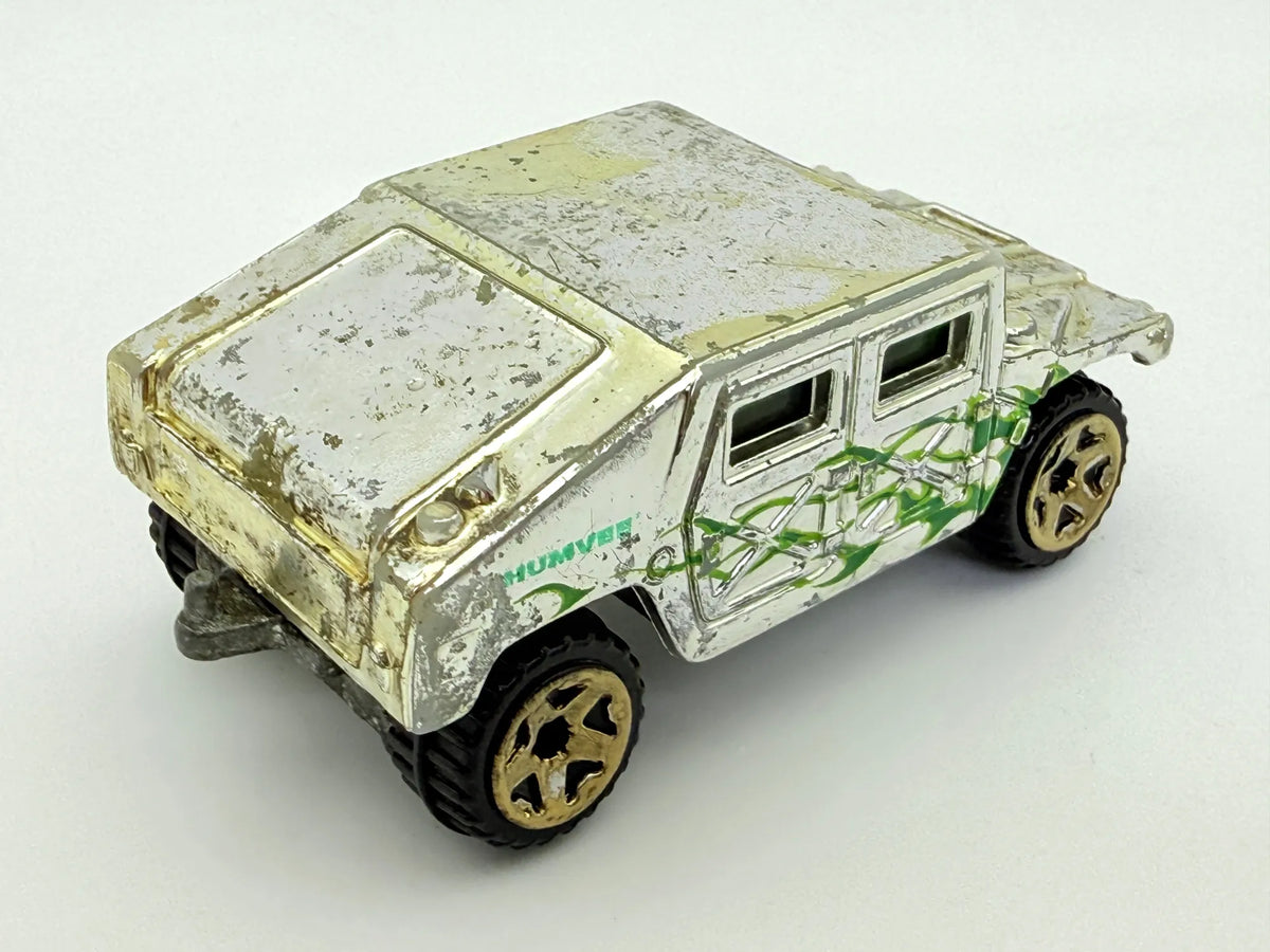 Humvee Hot Wheels Srebrny 1:64 – zdjęcie 2