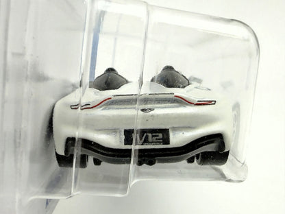 ASTON MARTIN V12 SPEEDSTER, Hot Wheels 2021, Die cast HHF41, Biały, 1:64 – zdjęcie 2