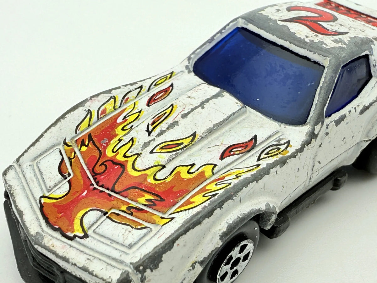 Jak Chevrolet Corvette Biała 1:64 – zdjęcie 2