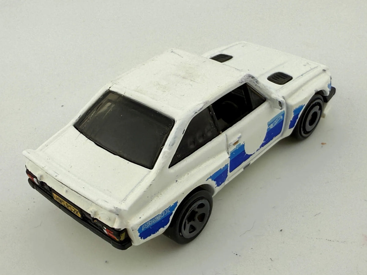Ford Escort Rs2000 Hot Wheels 2012 Biały 1:64 – zdjęcie 2