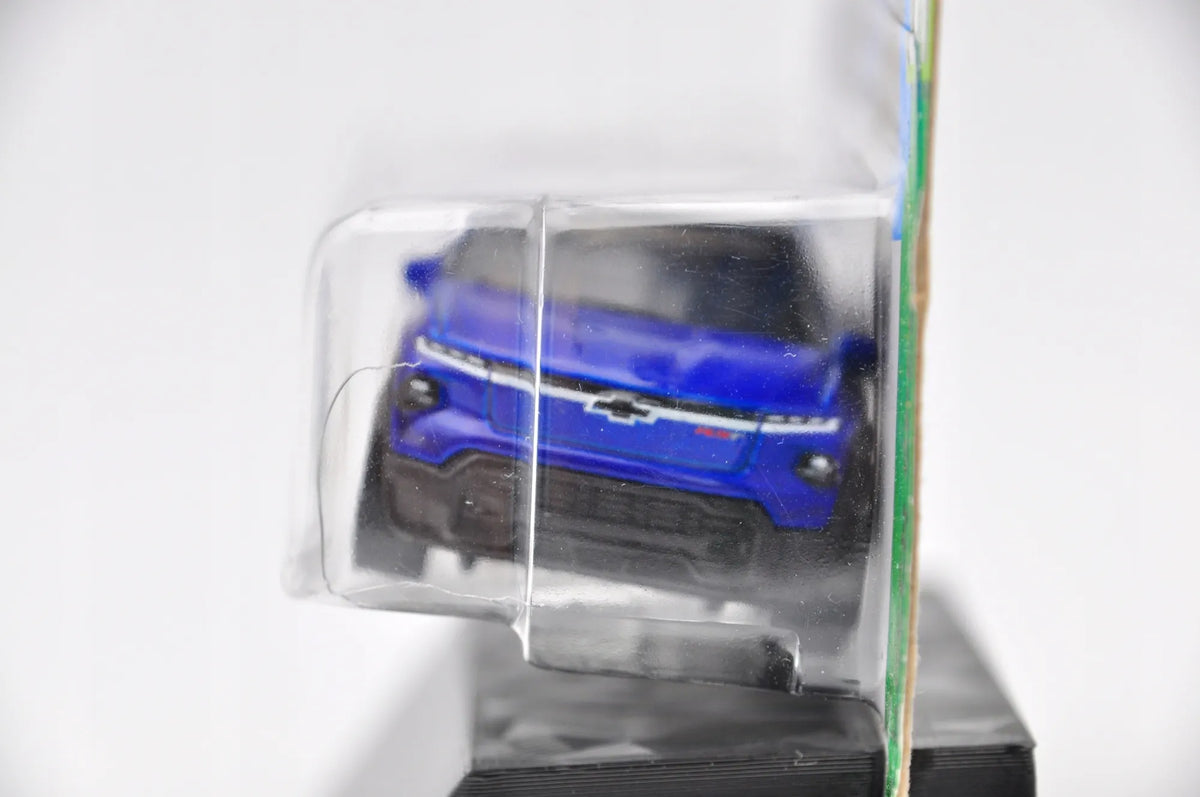 Chevrolet Silverado Ev Rst Hot Wheels 2024 Niebieski 1:64 – zdjęcie 2