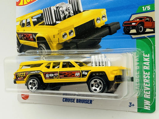 Cruise Bruiser Hot Wheels 2025 Mooneyes 1:64 1623 Blister Żółty – zdjęcie 2
