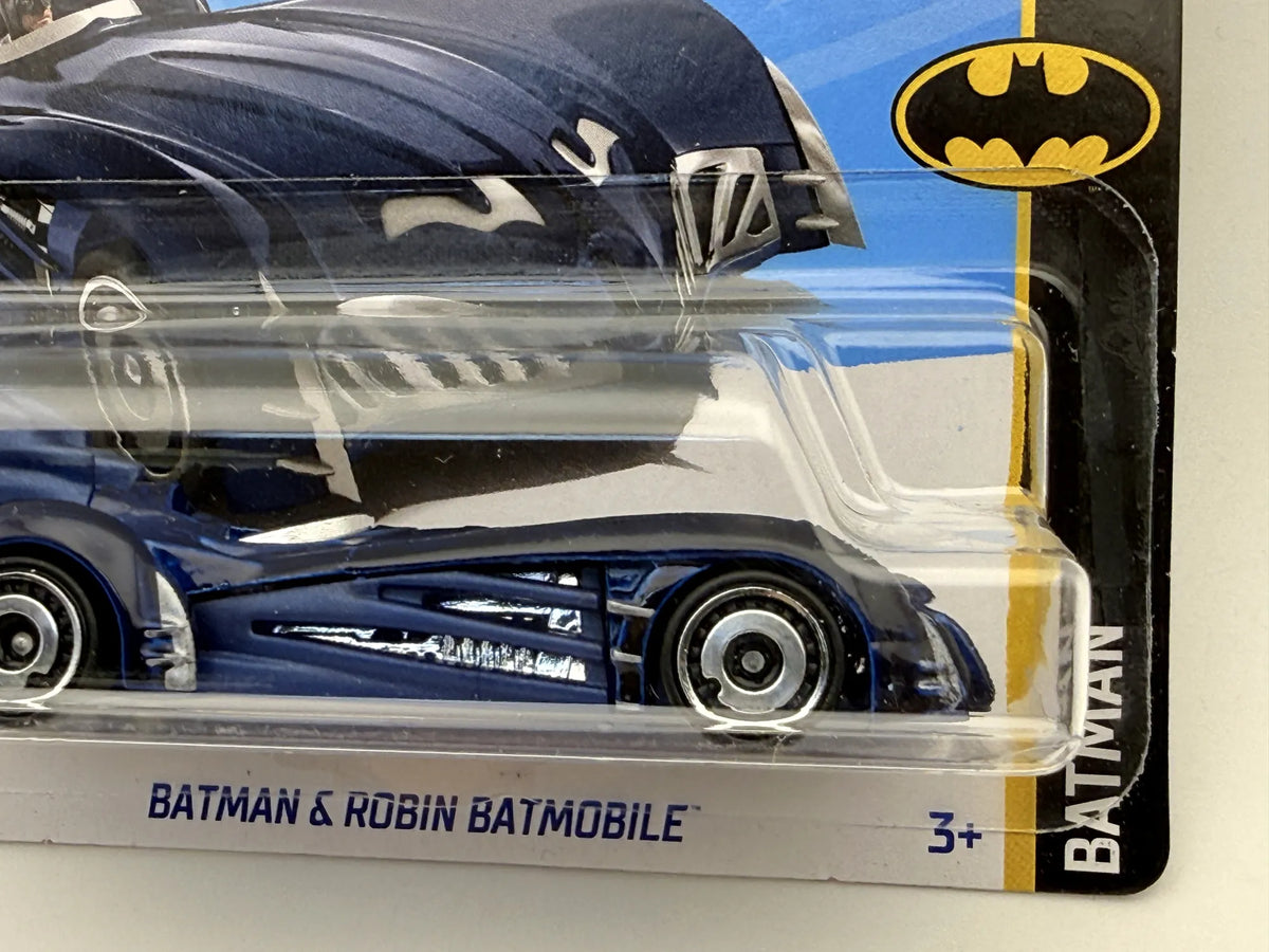 BATMAN & ROBIN BATMOBILE Mainline Hot Wheels 2024 Niebieski 1:64 – zdjęcie 2