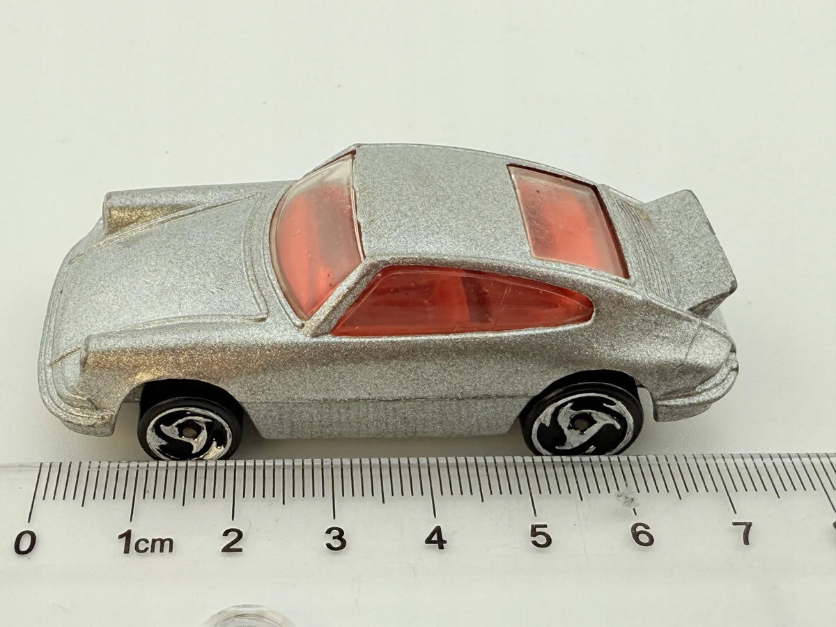 Porsche Carrera Hot Wheels Srebrny 1:64 – zdjęcie 2