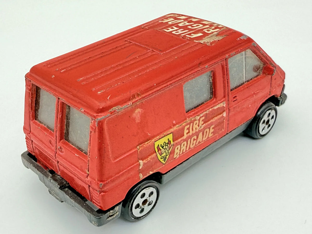 1985 RENAULT TRAFIC FIRE BRIGADE VAN, VINTAGE Model Die cast, Czerwony 1:64 – zdjęcie 2