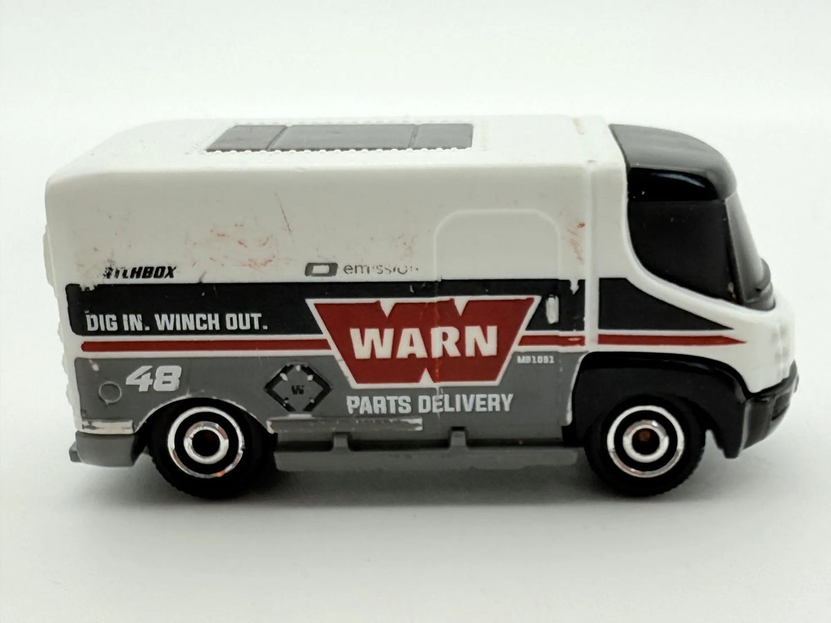 Parts Delivery Van Matchbox Biały 1:64 – zdjęcie 2