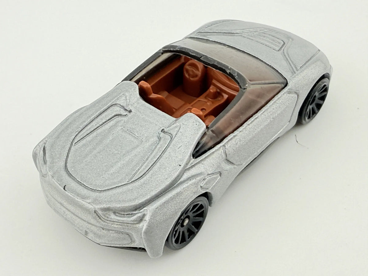 BMW i8 ROADSTER, Hot Wheels 2018, Die cast FXB49, Srebrny, 1:64, Resoraki – zdjęcie 2
