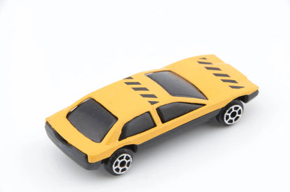 Sportowy Coupe Żółty 1:64 – zdjęcie 2