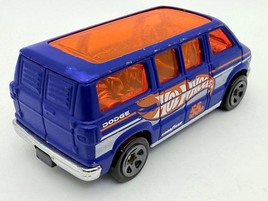 Dodge Van, Hot Wheels, die cast resoraki, 1:64 – zdjęcie 2