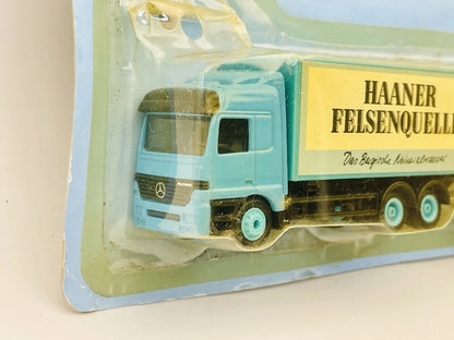 Mercedes-Benz Actros Grell 1:87 HAANER FELSENQUELLE Blister Turkusowy – zdjęcie 2