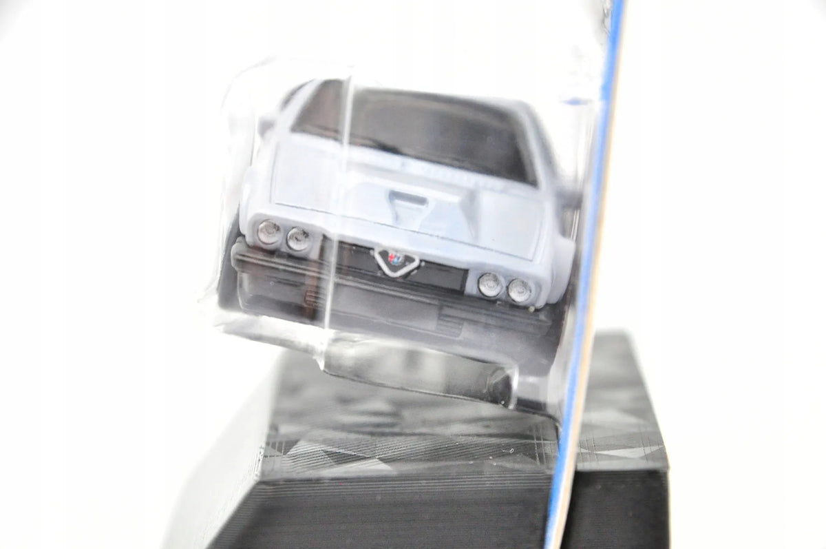 Alfa Romeo Gtv6 3.0 Hot Wheels 2024 Biały 1:64 – zdjęcie 2