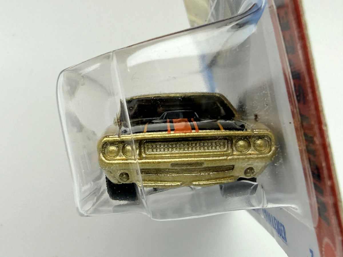 '70 DODGE HEMI CHALLENGER, Hot Wheels 2026, Die cast JJJ07N521, Złoty, 1:64 – zdjęcie 2