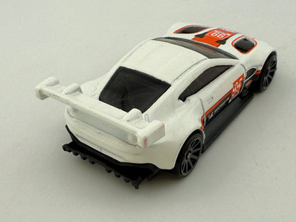Aston Martin Vantage Gte Hot Wheels 2021 Biały 1:60 – zdjęcie 2
