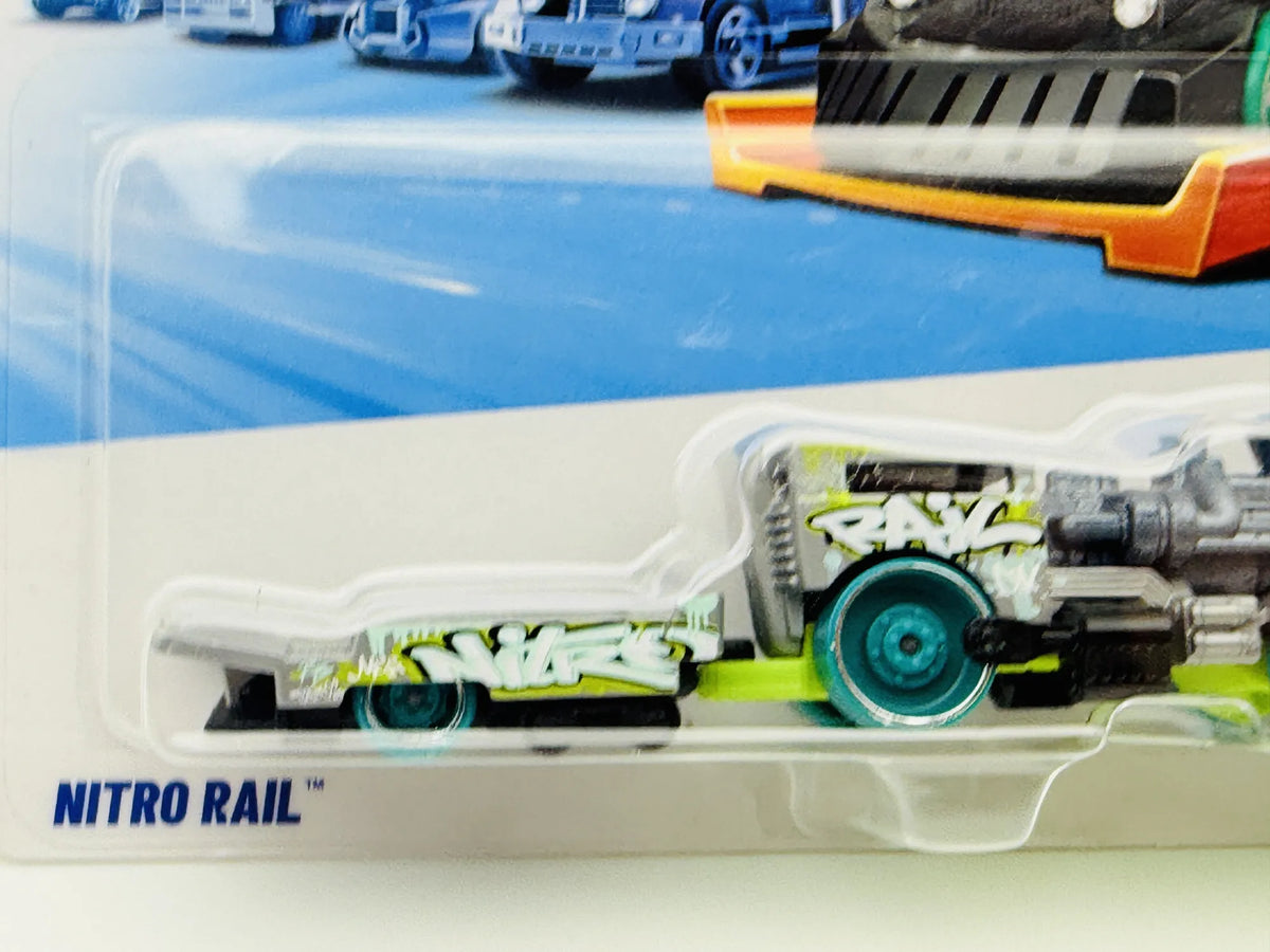 Nitro Rail Hot Wheels 1:64 Lokomotywa Blister Szary – zdjęcie 2