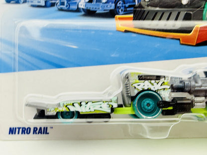 Nitro Rail Hot Wheels 1:64 Lokomotywa Blister Szary – zdjęcie 2