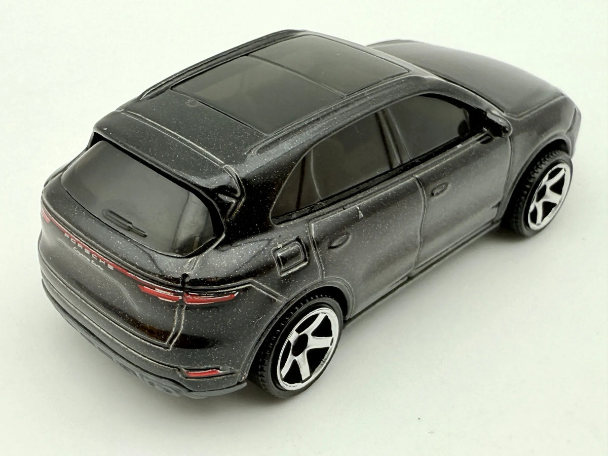 Porsche Cayene Matchbox 2021 Ciemnoszary 1:64 Suv – zdjęcie 2