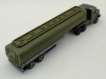 Ciężarówka CYSTERNA WOJSKOWA Majorette 1970 Oliwkowy 1:100 Made in France – zdjęcie 2