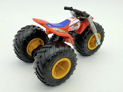 Monster Truck Hot Wheels Czerwony 1:64 – zdjęcie 2