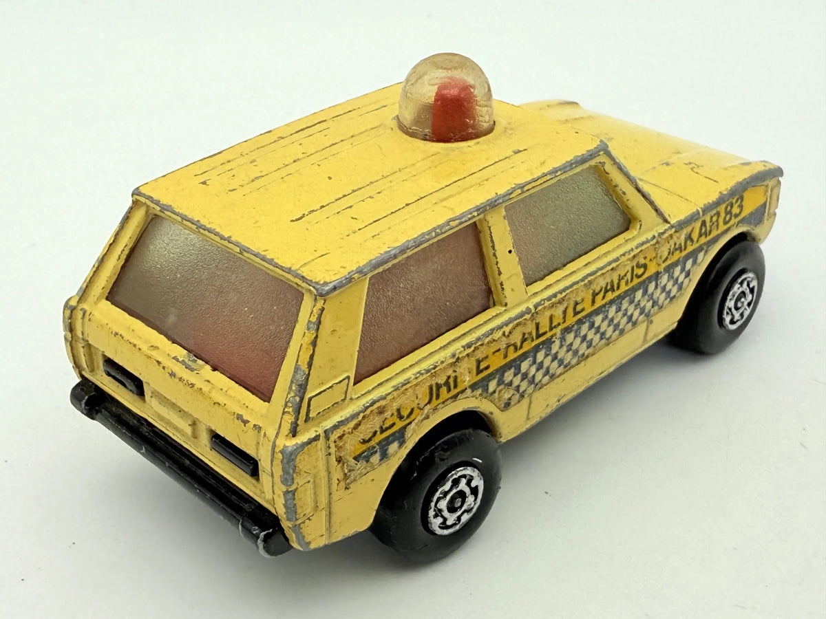 Police Patrol Matchbox Żółty 1:64 Made in Anglia – zdjęcie 2