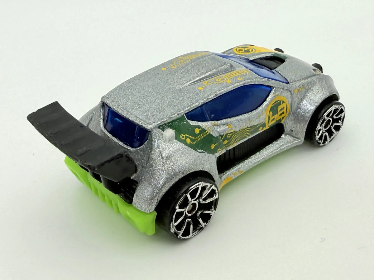 Samochód Wyścigowy Hot Wheels Srebrny 1:64 – zdjęcie 2
