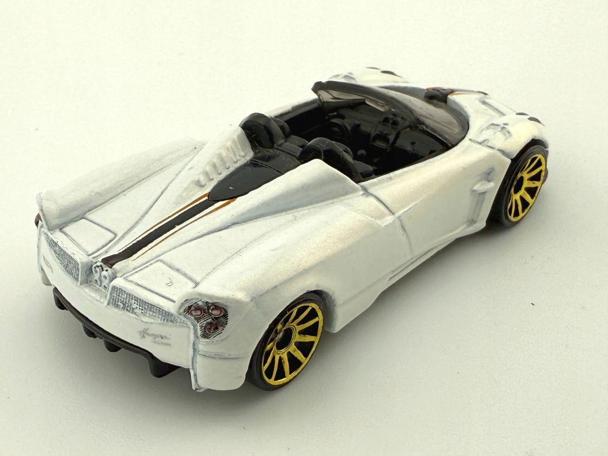PAGANI HUAYRA ROADSTER, Hot Wheels 2017, Resoraki Die cast DTW86 Biały 1:64 – zdjęcie 2