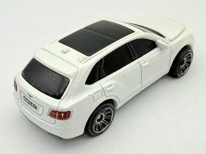 '18 BENTLEY BENTAYGA, SUV, Matchbox 2020, Die cast MB1235, Biała, 1:64 – zdjęcie 2