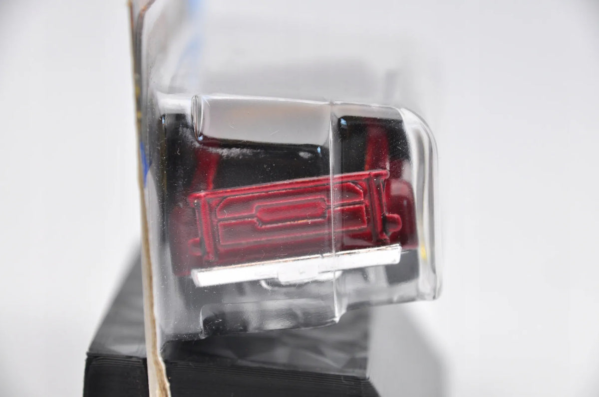 Chevrolet C10 1967-1968 Hot Wheels Czerwony 1:64 – zdjęcie 2