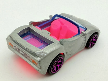 Barbie D Extra Hot Wheels Srebrna 1:64 – zdjęcie 2