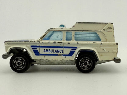 Ambulance Majorette Biały 1:64 Made in France – zdjęcie 2