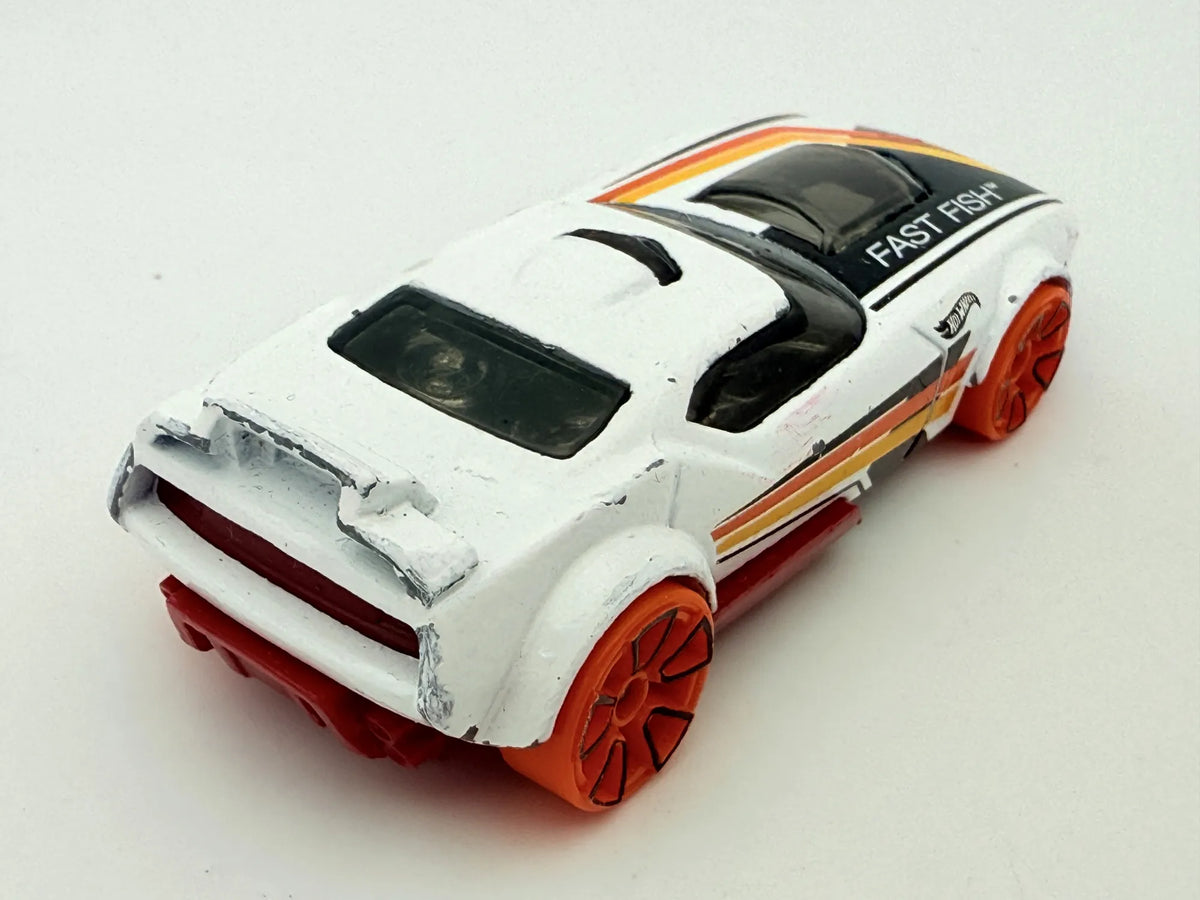 Fast Fish Hot Wheels Biały 1:64 – zdjęcie 2