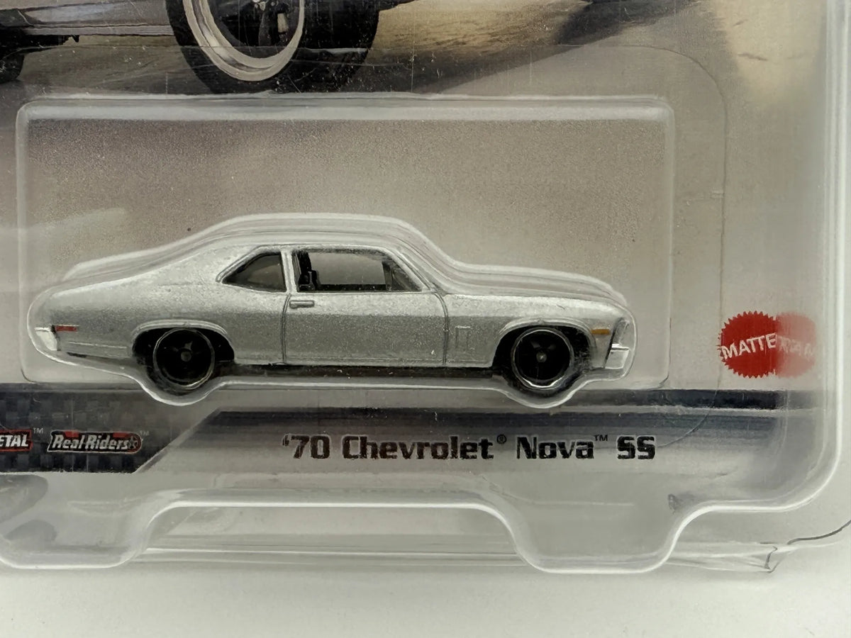 '70 CHEVROLET NOVA SS Premium Hot Wheels 2021 Srebrny 1:64 Protektor – zdjęcie 2
