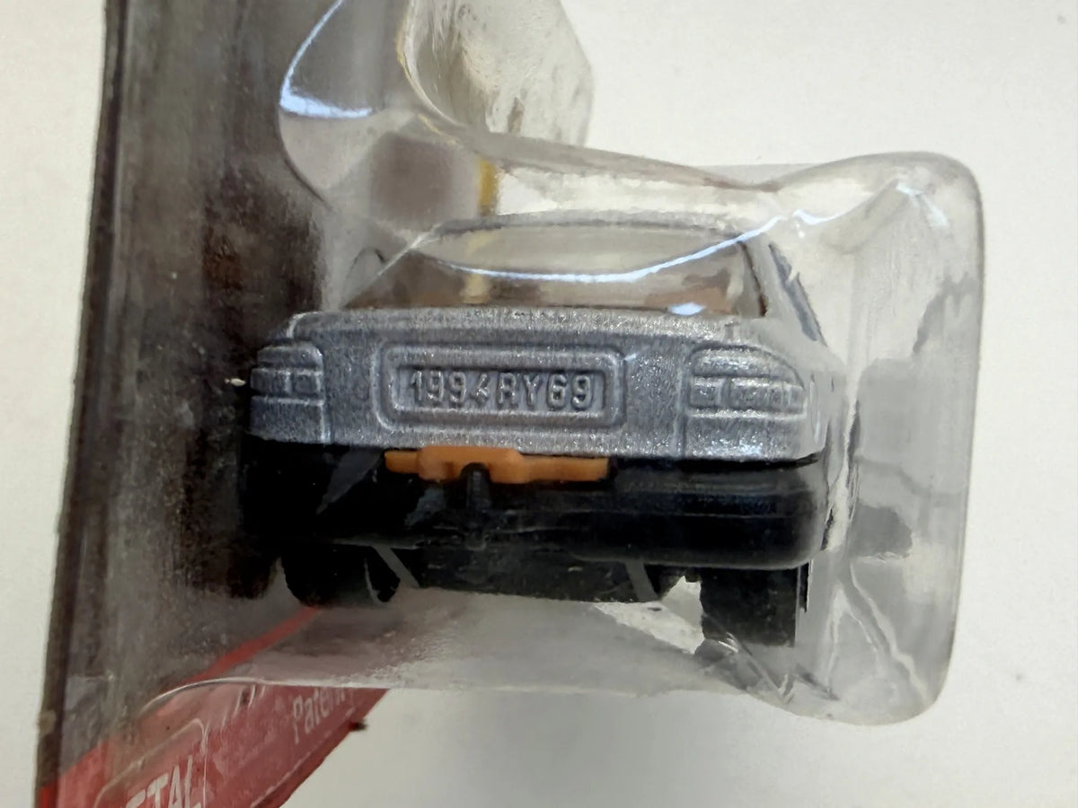 Ford Mondeo SuperS Majorette 1995 Srebrny 1:64 – zdjęcie 3