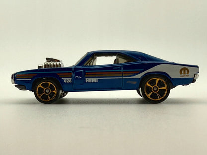 1970 Dodge Charger Hot Wheels 2010 1:64 Niebieski – zdjęcie 3