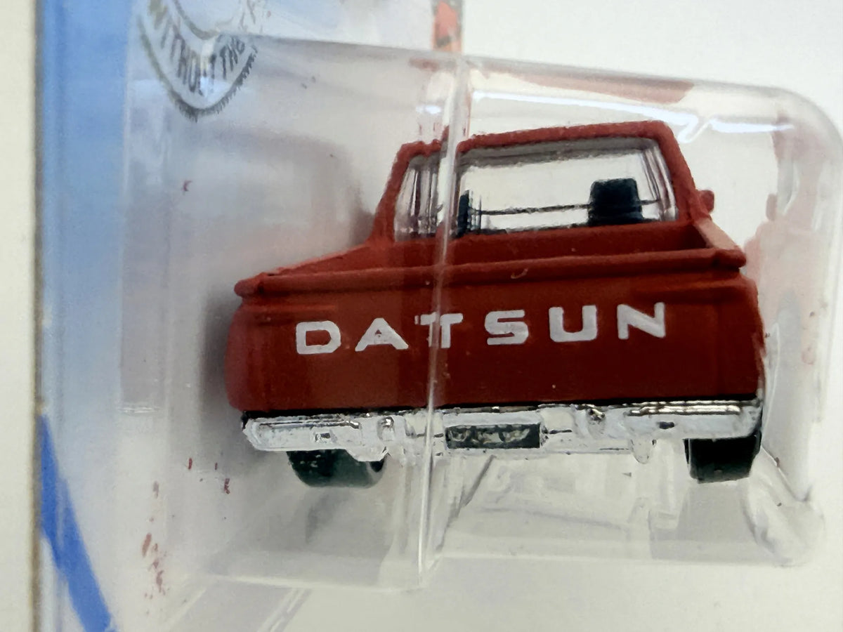 Datsun 620 HW Hot Trucks Hot Wheels 2020 Czerwony 1:64 – zdjęcie 3
