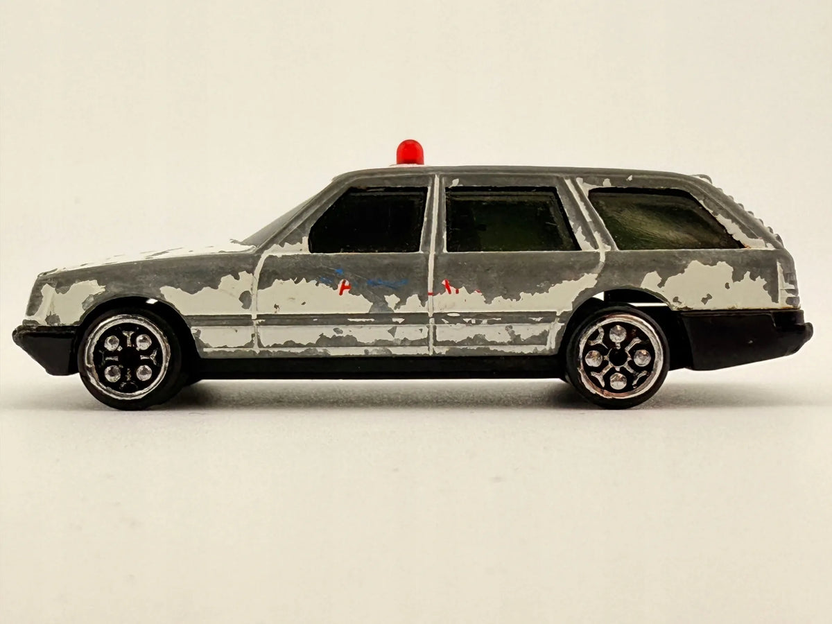 AMBULANCE, Resoraki, Die cast 8917, Biały, 1:64 – zdjęcie 3