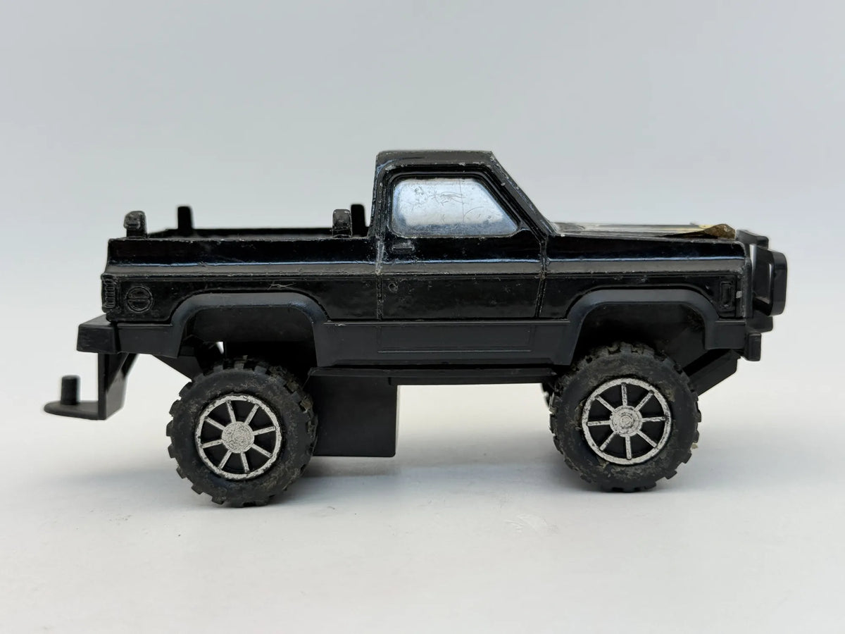 CHEVROLET C/K PICKUP MARKI JACO VINTAGE MODEL Czarny 1:32 – zdjęcie 3